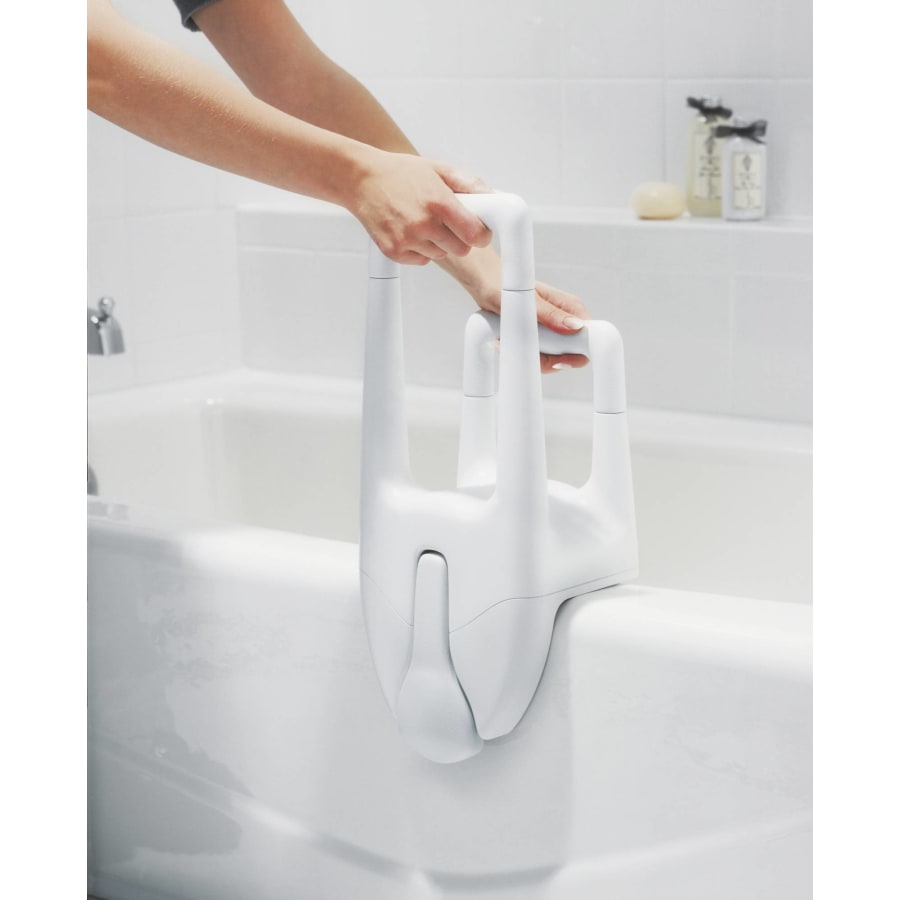 moen-dn7075-grab-bar-in-use-151 moen-dn7075-grab-bar-in-use-151