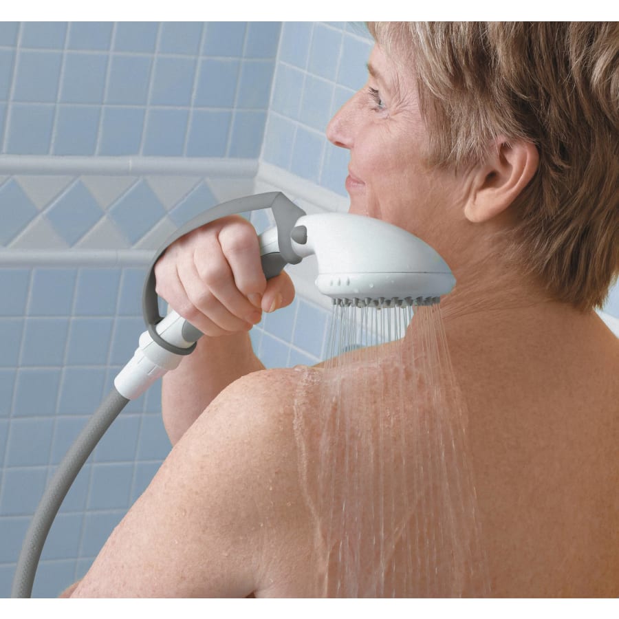 moen-dn8001-hand-shower-in-use-30 moen-dn8001-hand-shower-in-use-30