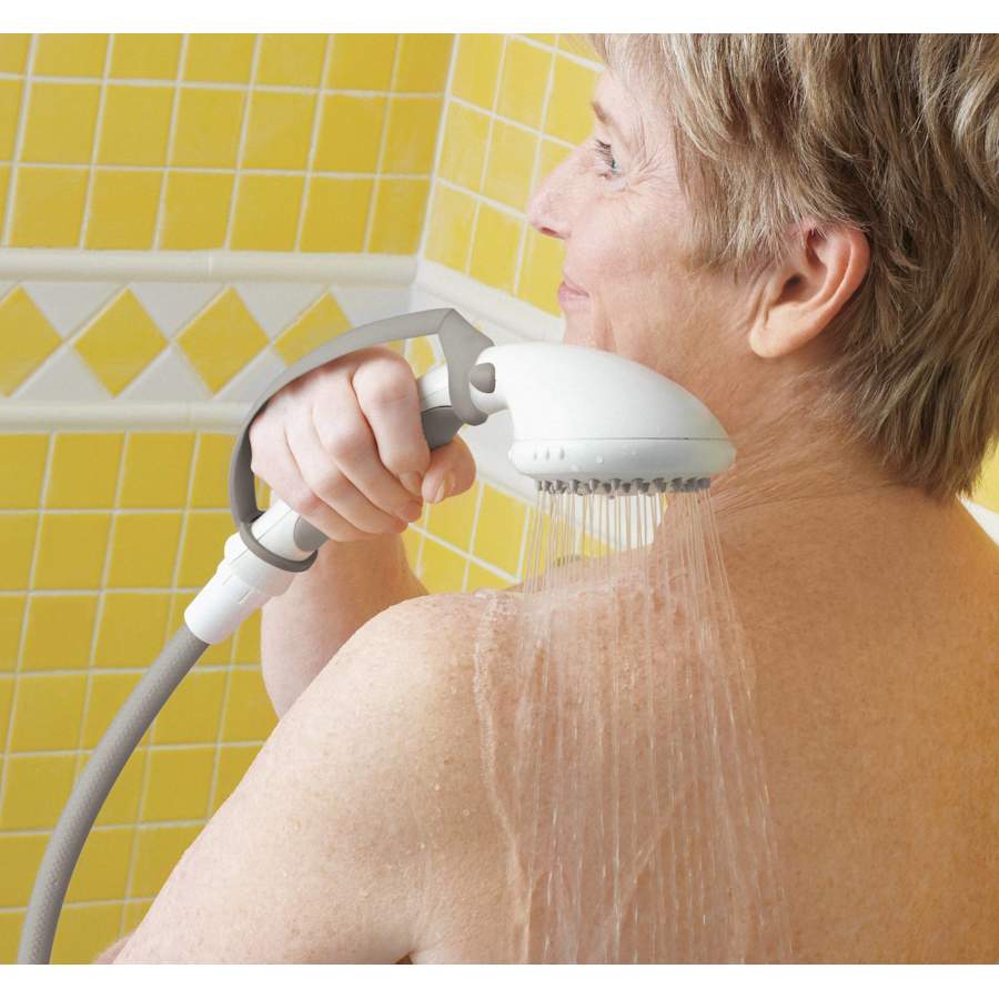 moen-dn8001-hand-shower-in-use-35