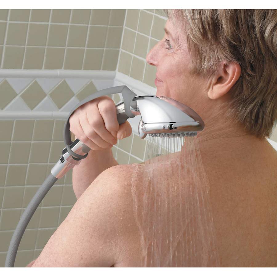 moen-dn8001-hand-shower-in-use-36