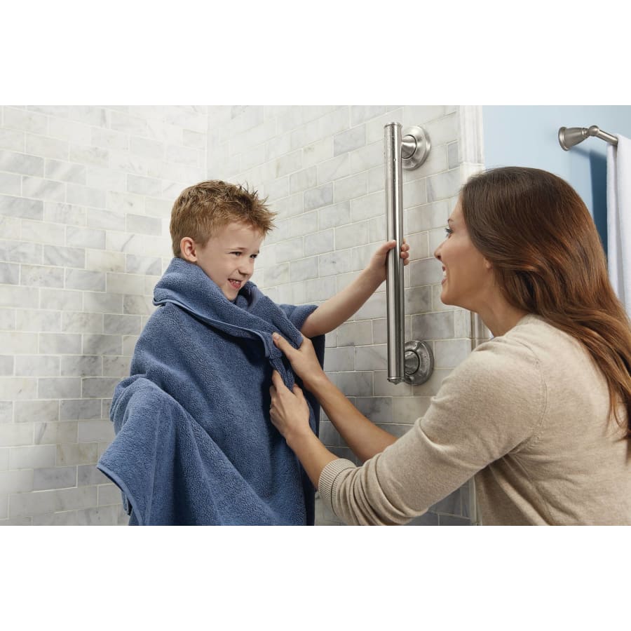 moen-lr8724d1g-grab-bar-in-use-101 moen-lr8724d1g-grab-bar-in-use-101