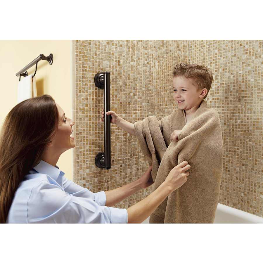 moen-lr8724d1g-grab-bar-in-use-107