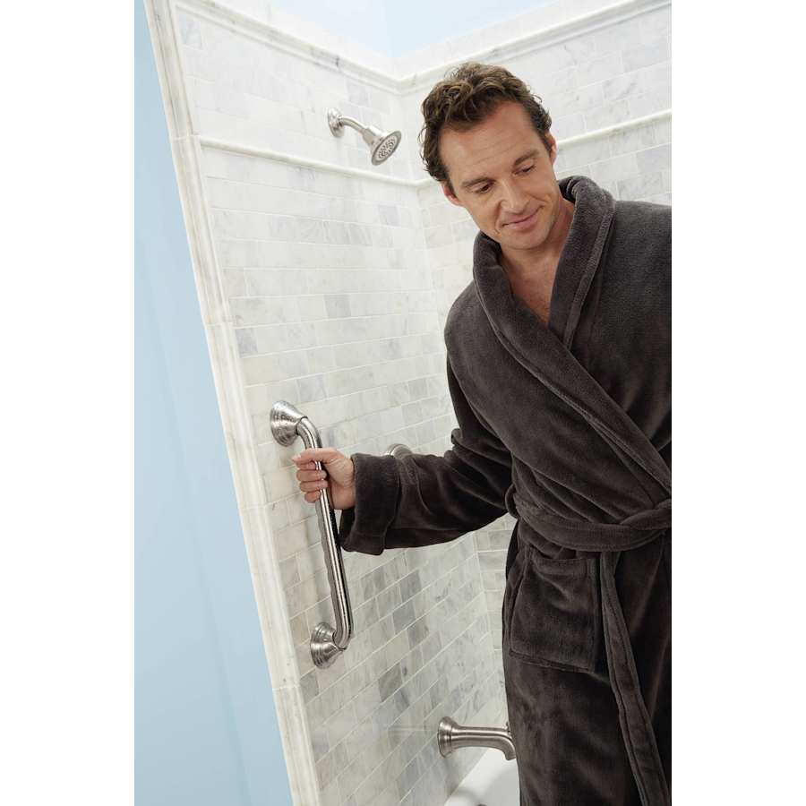 moen-lr8724d3g-grab-bar-in-use-120