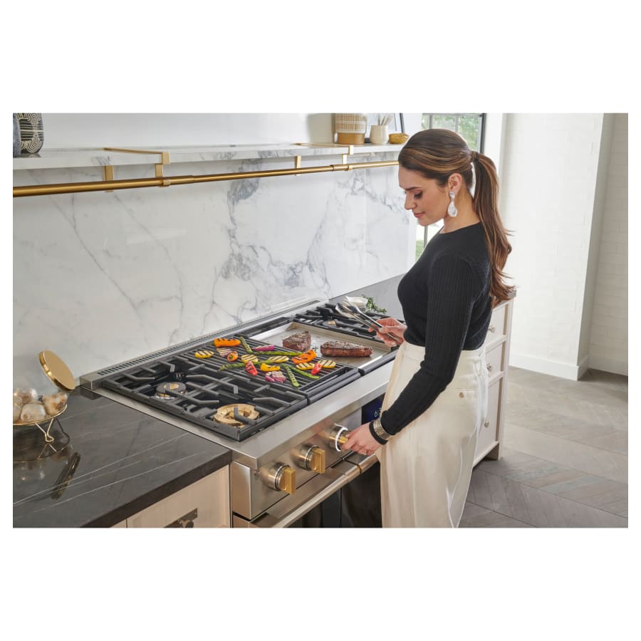 Monogram ZDP484NGTSS 48 Inch Wide 8.25 Cu. Ft. Dual Fuel | Build.com 