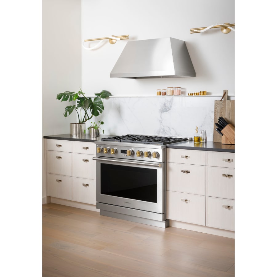 Monogram ZGP366NTSS 36 Inch Wide 6.2 Cu. Ft. Natural Gas | Build.com