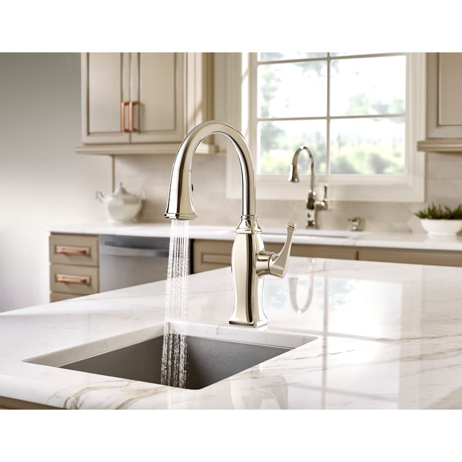 pfister-gt529bf-close-up-in-use-1-6