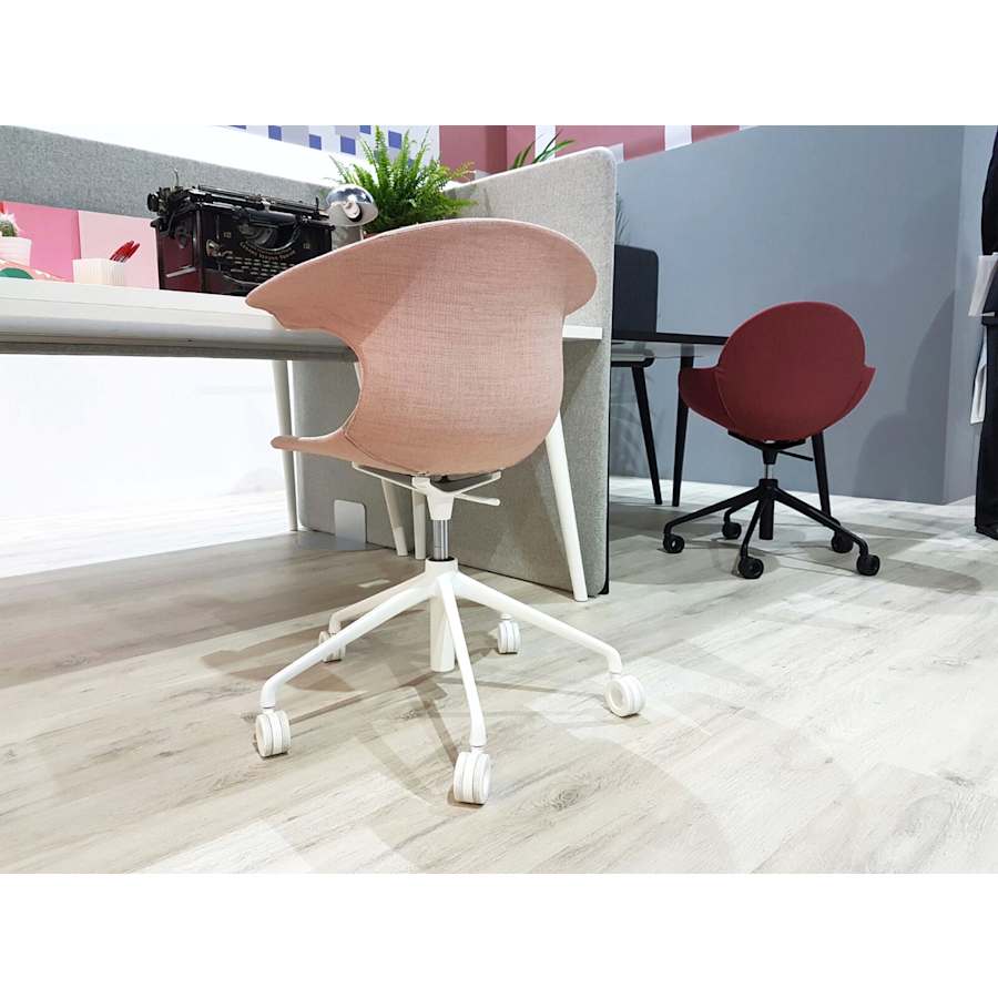 richelieu-176513030-alternate-image-18