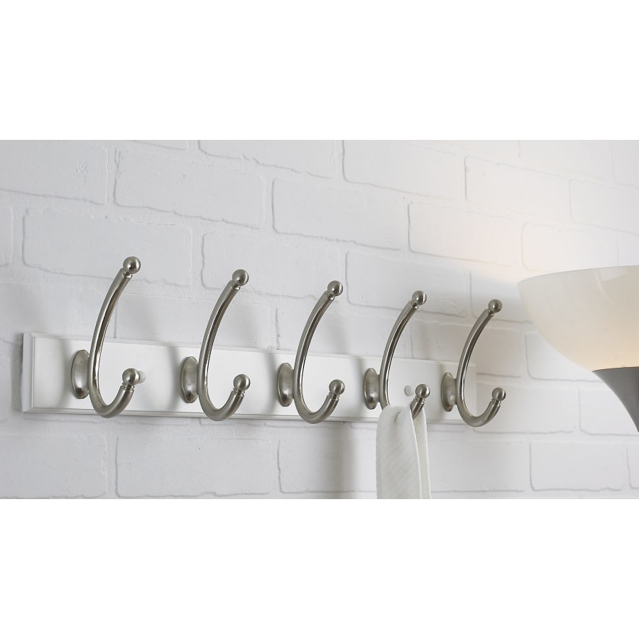 richelieu-rh1362115195-brushed-nickel-white-alternate-view-598 richelieu-rh1362115195-brushed-nickel-white-alternate-view-598