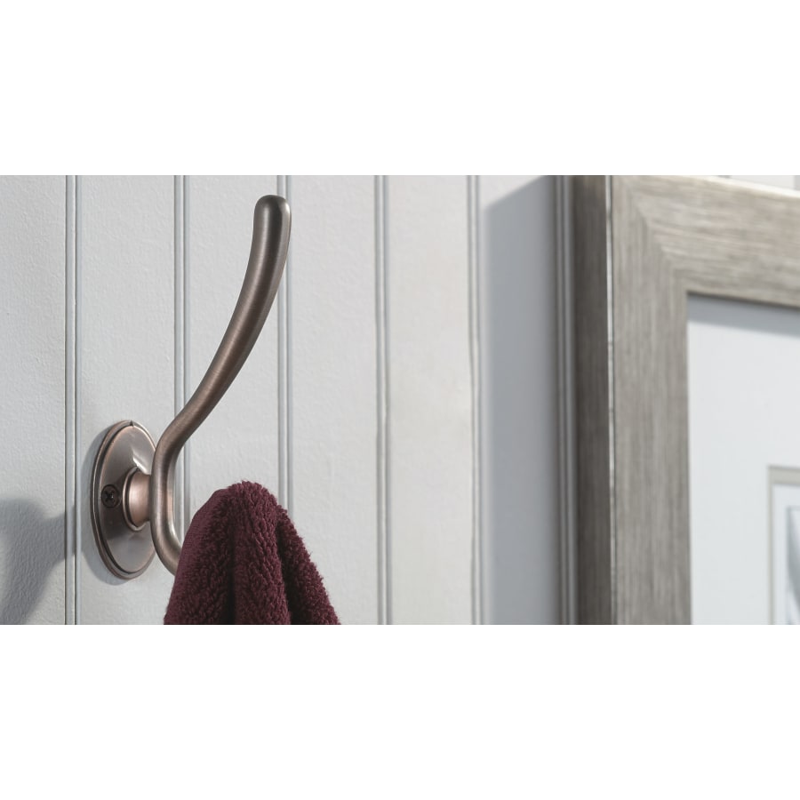 richelieu-rh1473021borb-brushed-oil-rubbed-bronze-alternate-view-650 richelieu-rh1473021borb-brushed-oil-rubbed-bronze-alternate-view-650