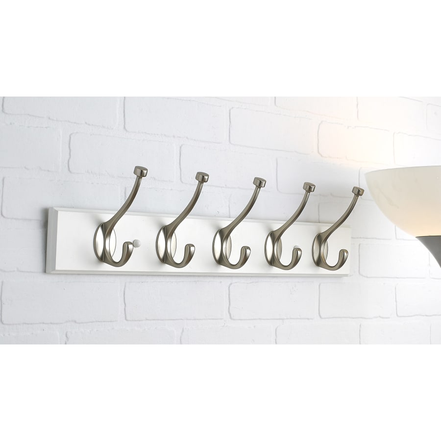 richelieu-t030210195-white-brushed-nickel-alternate-view-807 richelieu-t030210195-white-brushed-nickel-alternate-view-807