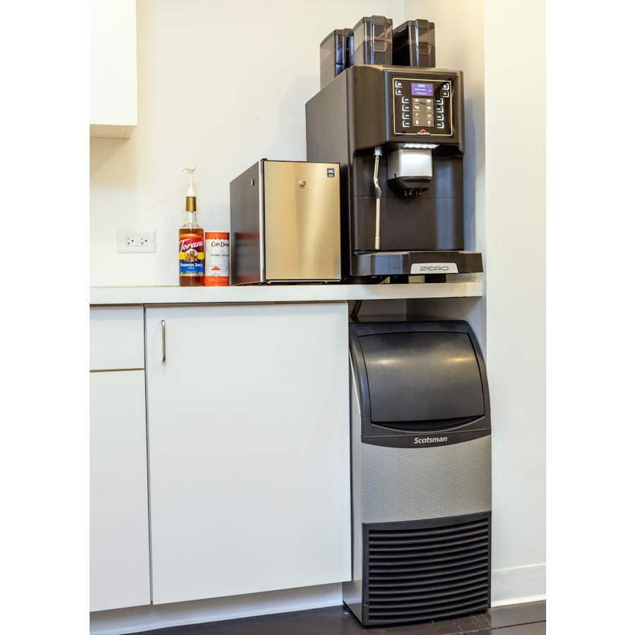 15inuc_kitchenette_zoomed