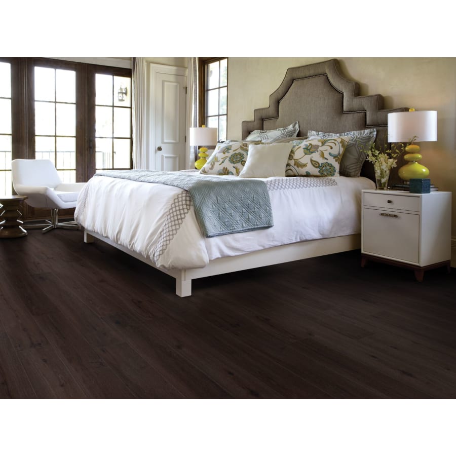 shaw-0318v-lifestyle-437 shaw-0318v-lifestyle-437