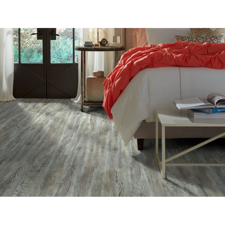 shaw-0616v-lifestyle-265 shaw-0616v-lifestyle-265