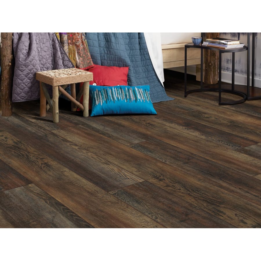 shaw-2001v-lifestyle-14 shaw-2001v-lifestyle-14