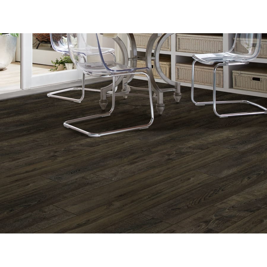 shaw-2001v-lifestyle-16 shaw-2001v-lifestyle-16