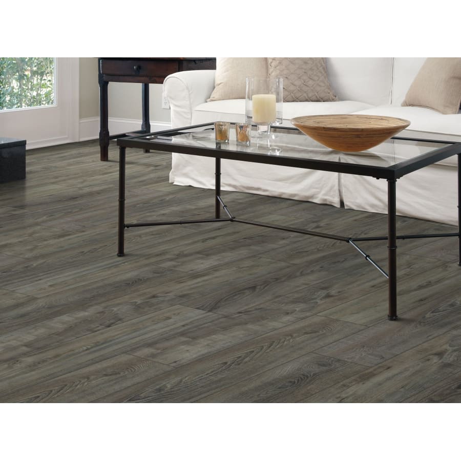 shaw-2001v-lifestyle-8 shaw-2001v-lifestyle-8