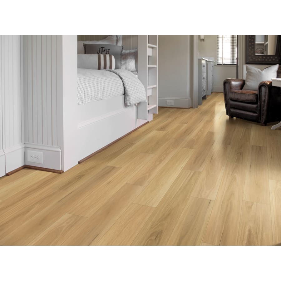 shaw-2045v-lifestyle-111 shaw-2045v-lifestyle-111