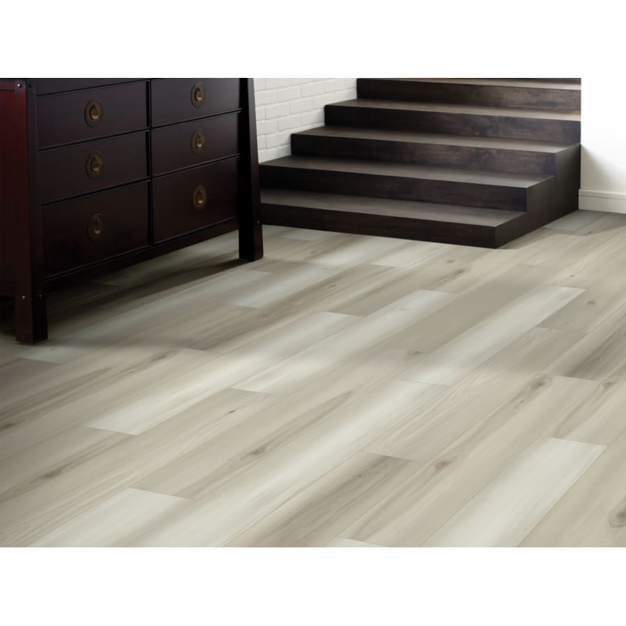 shaw-2045v-lifestyle-112 shaw-2045v-lifestyle-112