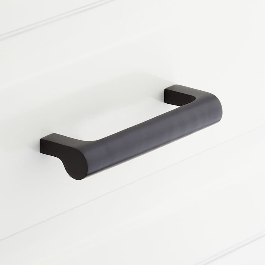 signature-hardware-479358-3285334