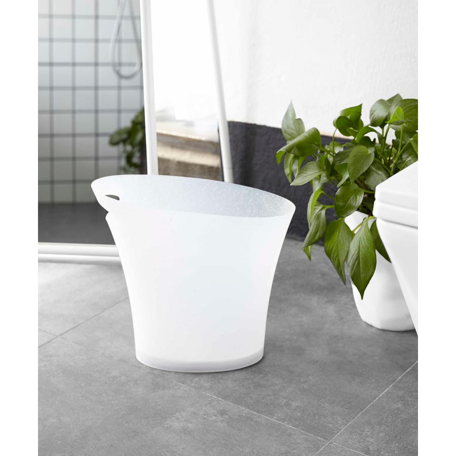 umbra-082610-alternate-image-4 umbra-082610-alternate-image-4