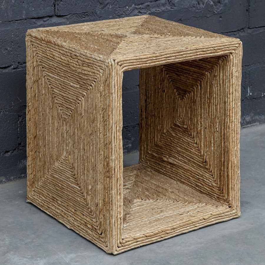 uttermost-25205-1674921