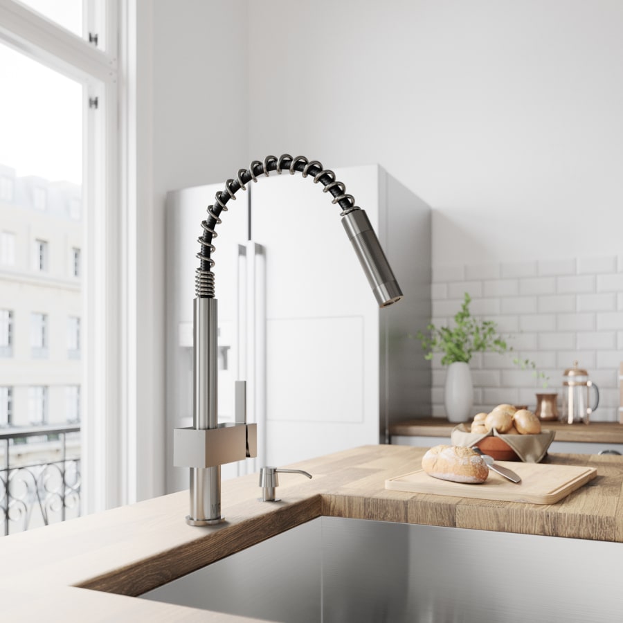 その他 Faucetwo EGskin Vigo VG02009ST Lincroft Pull-Out Spray Kitchen Faucet