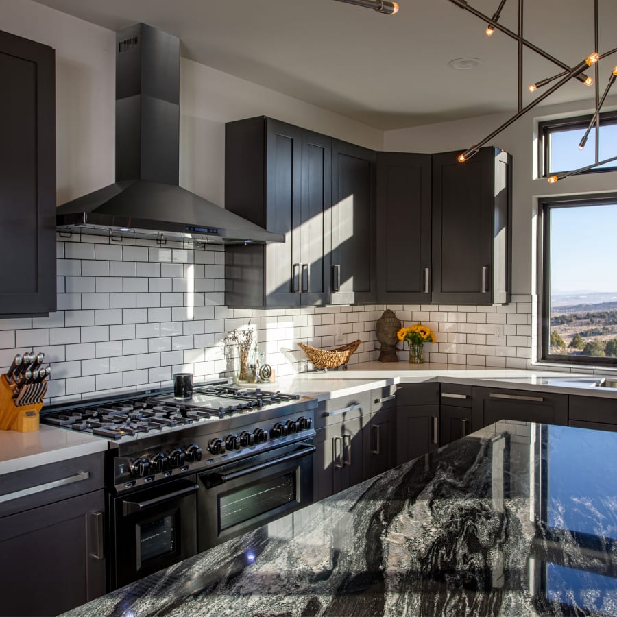 zline-black-stainless-range-hood-bskbn-customer-kitchen zline-black-stainless-range-hood-bskbn-customer-kitchen