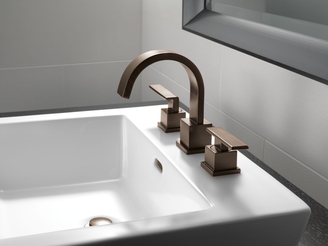 Faucet Com 3553lf Cz In Champagne Bronze By Delta