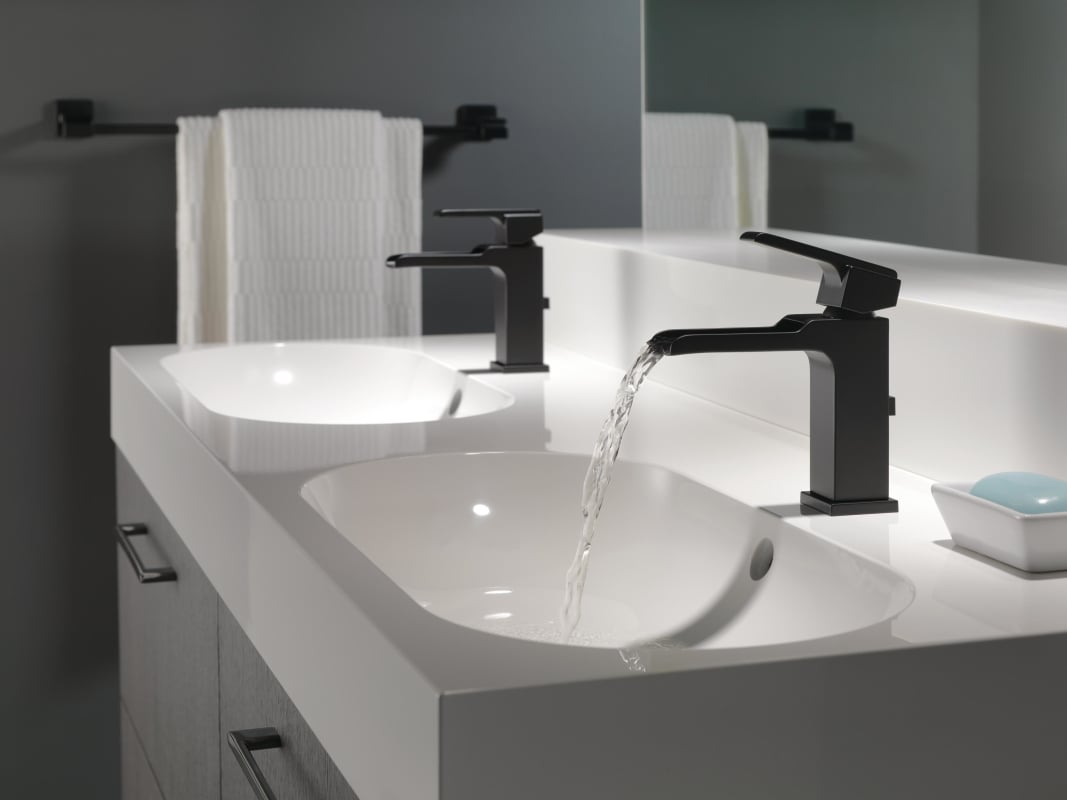 Faucet Com 568lf Mpu In Chrome By Delta