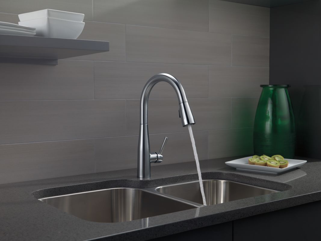 Faucet Com 9113 Ar Dst In Arctic Stainless By Delta