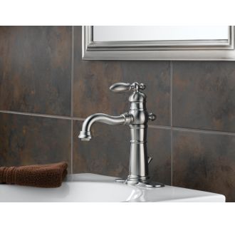 Delta 555LF Chrome Victorian Single Hole Bathroom Faucet ...
