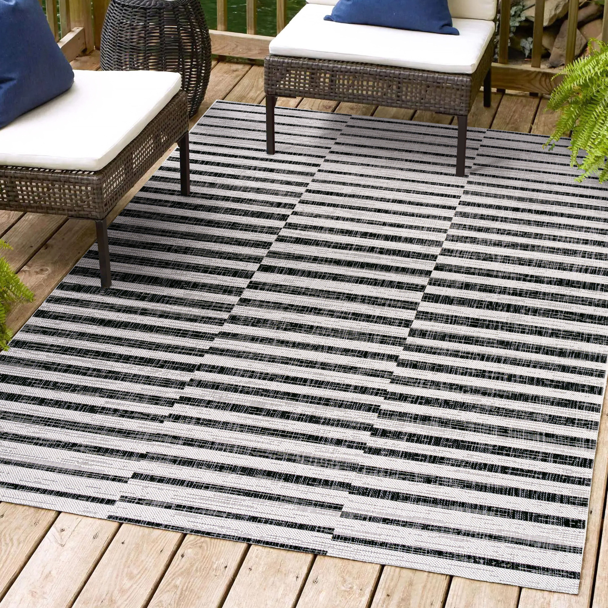 Photos - Area Rug SanTa JONATHAN Y Lighting SMB133E-4 Monica 4' x 6' Polypropylene Striped Transitional Indoor / Outdoor Rectangle Iv