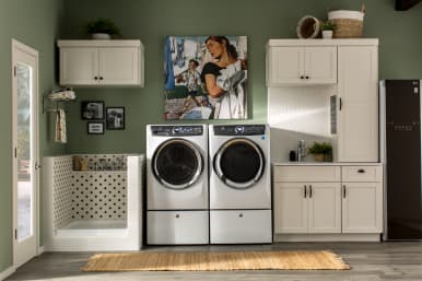 34 Laundry Countertop Ideas for Perfect Storage and Organization  Laundry  room sink, Laundry room design, Laundry room countertop