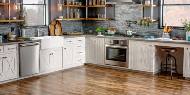 Pros and Cons of Hardwood Flooring in Your Kitchen